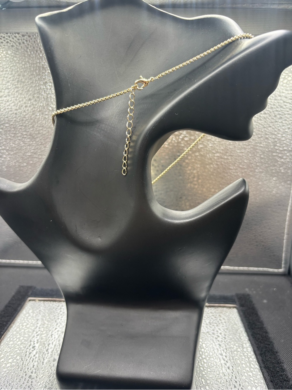 Gold Flower Pendant Necklace - Women's Jewelry - Picture 2 of 5
